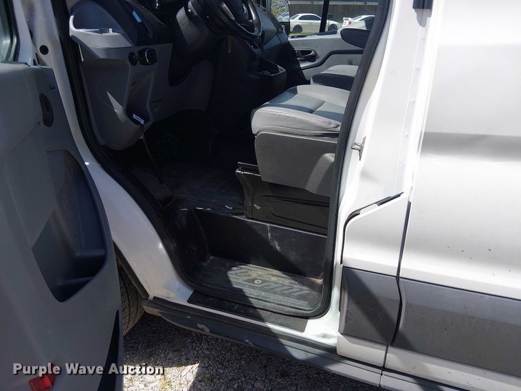 image for item DU3112 2017 Ford Transit 150 van