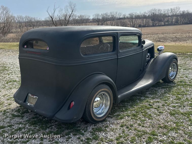 image for item DV0868 1935 Chevrolet sedan