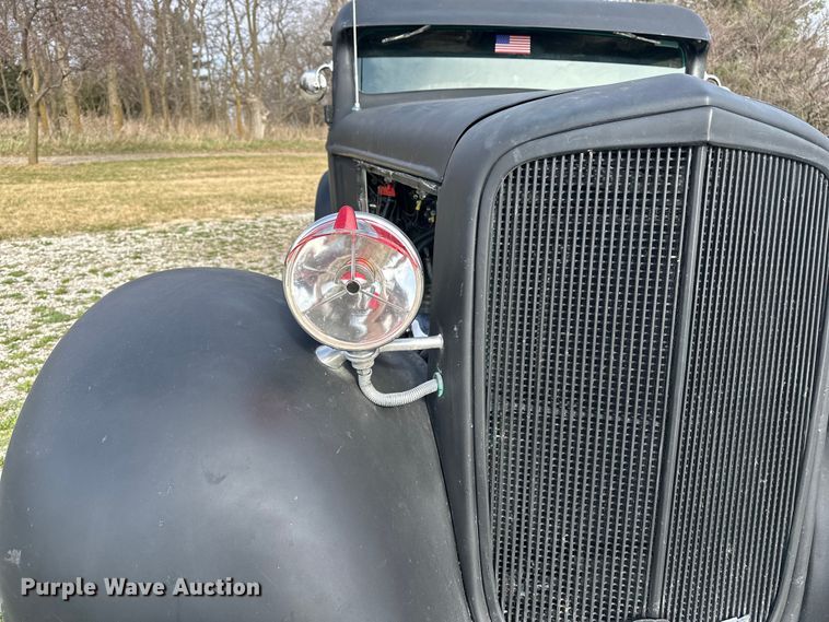 image for item DV0868 1935 Chevrolet sedan