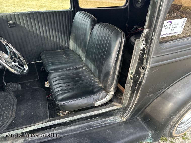 image for item DV0868 1935 Chevrolet sedan