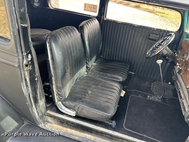 image for item DV0868 1935 Chevrolet sedan