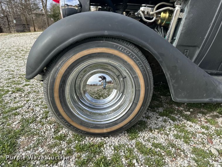 image for item DV0868 1935 Chevrolet sedan