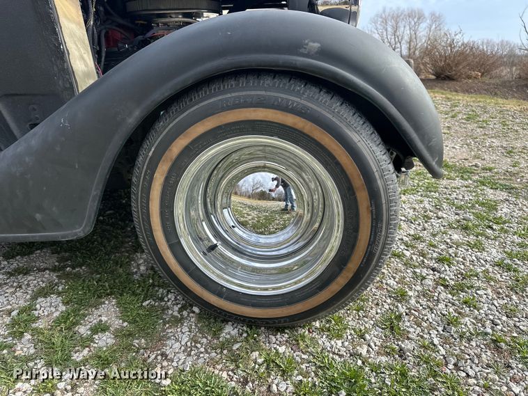 image for item DV0868 1935 Chevrolet sedan