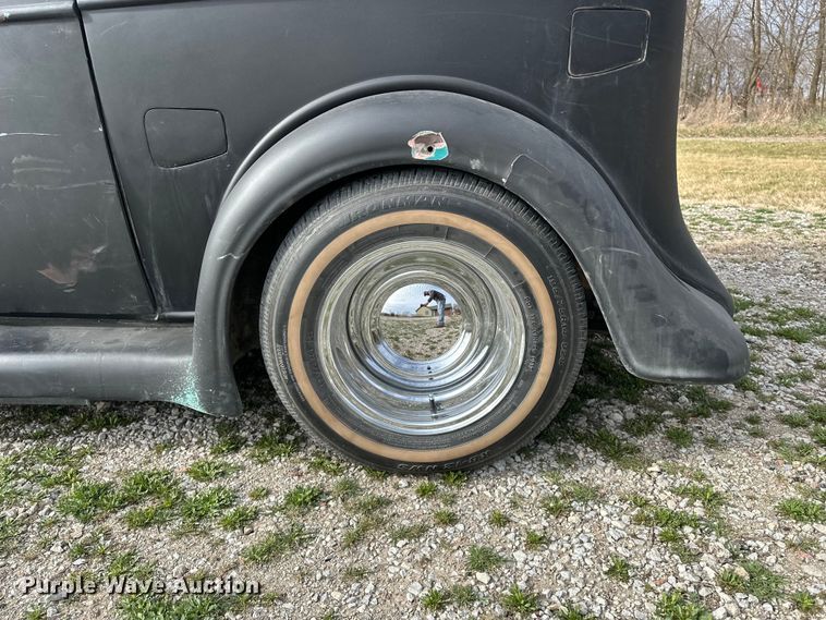 image for item DV0868 1935 Chevrolet sedan