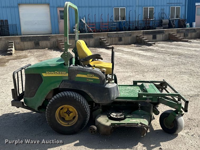 image for item DV0879 2008 John Deere 997SC ZTR lawn mower