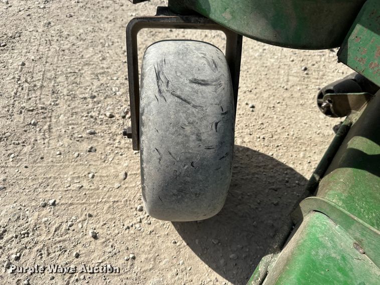 image for item DV0879 2008 John Deere 997SC ZTR lawn mower