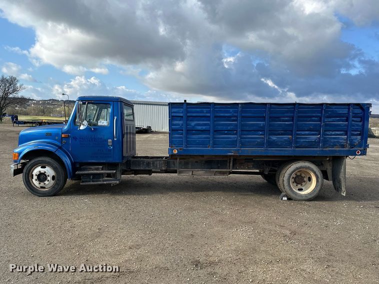 image for item DV0881 1996 International 4700 dump truck