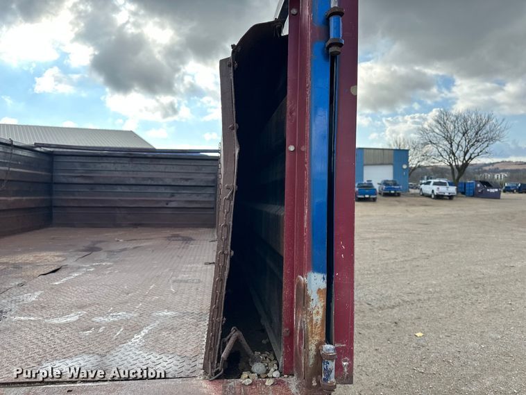 image for item DV0881 1996 International 4700 dump truck