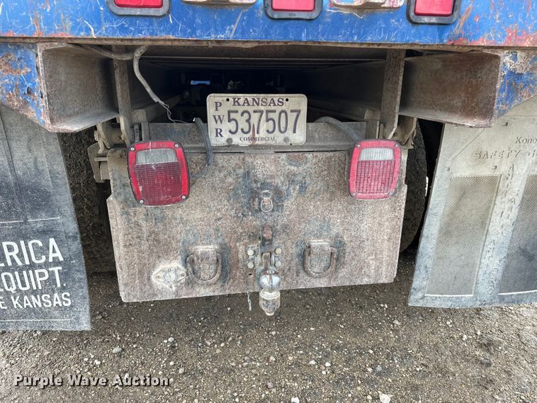 image for item DV0881 1996 International 4700 dump truck