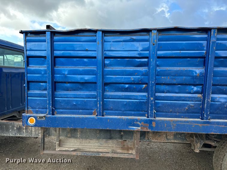 image for item DV0881 1996 International 4700 dump truck