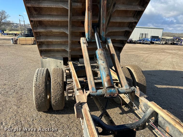 image for item DV0881 1996 International 4700 dump truck