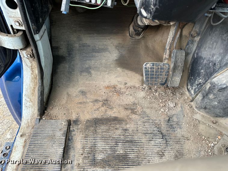 image for item DV0881 1996 International 4700 dump truck