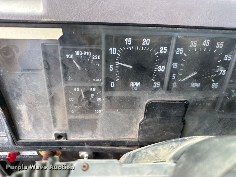 image for item DV0881 1996 International 4700 dump truck