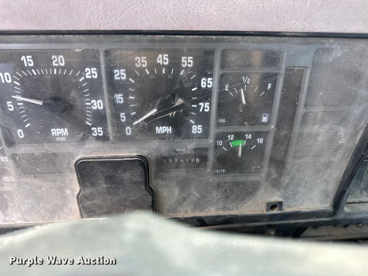 image for item DV0881 1996 International 4700 dump truck