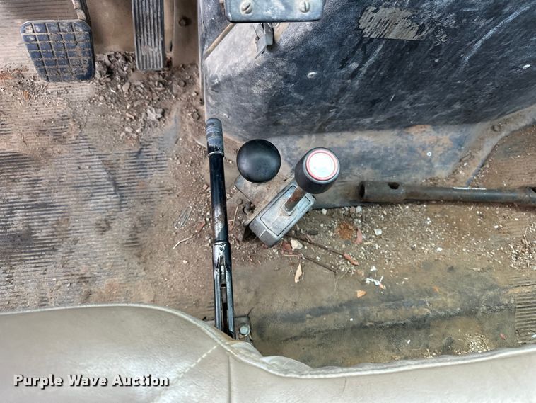 image for item DV0881 1996 International 4700 dump truck