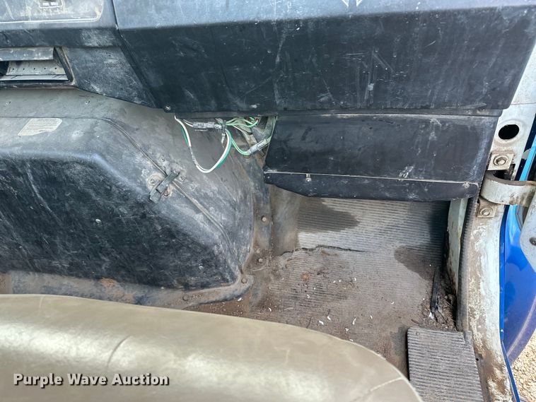 image for item DV0881 1996 International 4700 dump truck