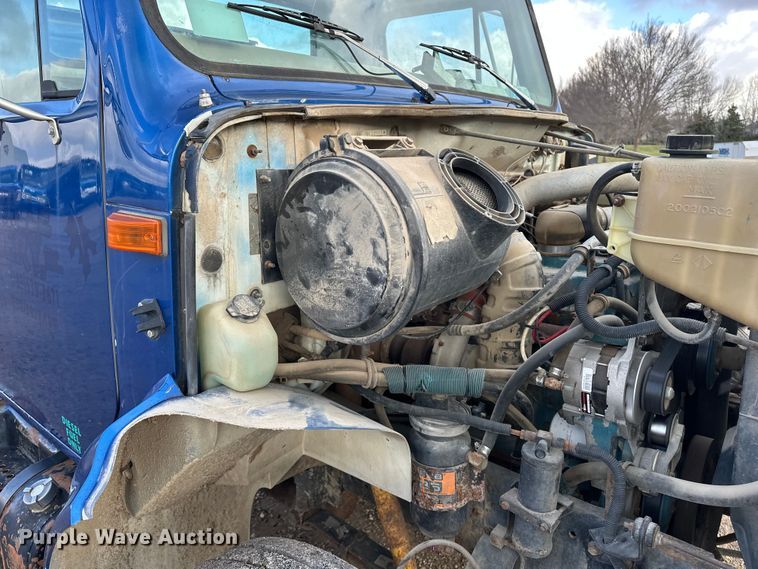 image for item DV0881 1996 International 4700 dump truck