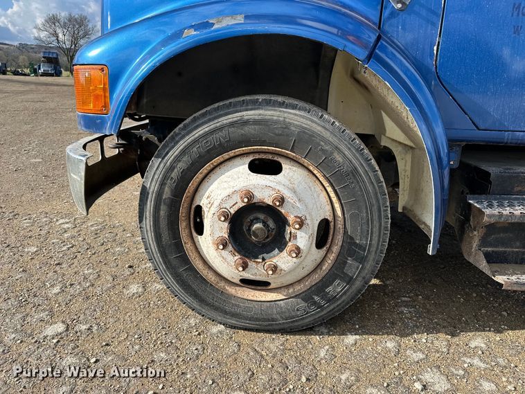 image for item DV0881 1996 International 4700 dump truck