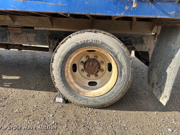 image for item DV0881 1996 International 4700 dump truck