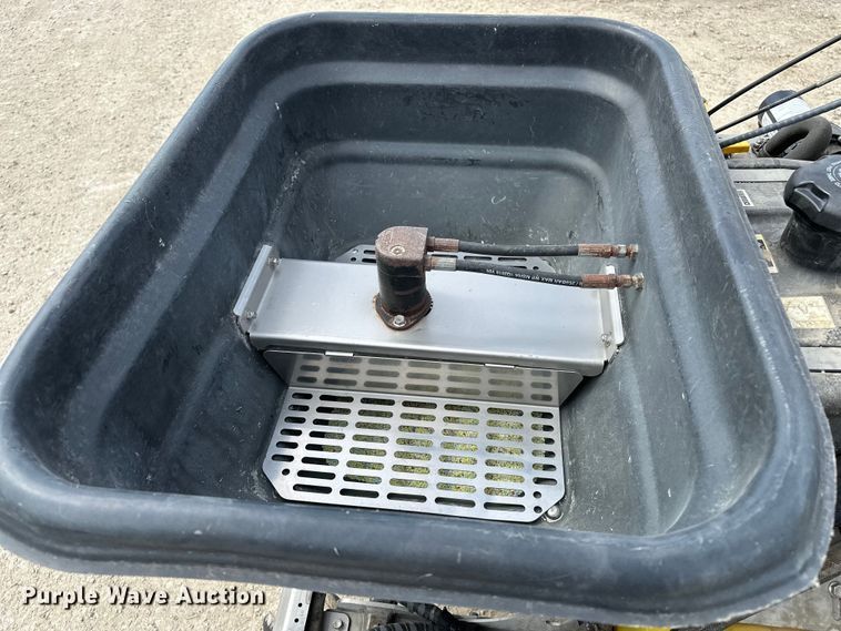 image for item DV0887 Z Spray turf sprayer