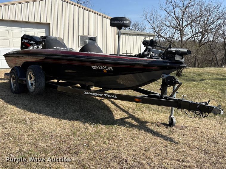 image for item DZ3971 2001 Ranger R83VS  boat