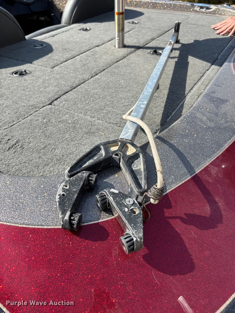 image for item DZ3971 2001 Ranger R83VS  boat