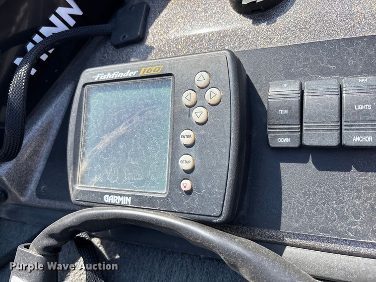 image for item DZ3971 2001 Ranger R83VS  boat