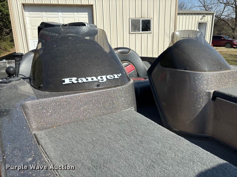 image for item DZ3971 2001 Ranger R83VS  boat