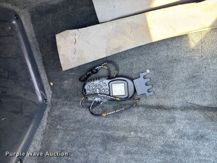 image for item DZ3971 2001 Ranger R83VS  boat