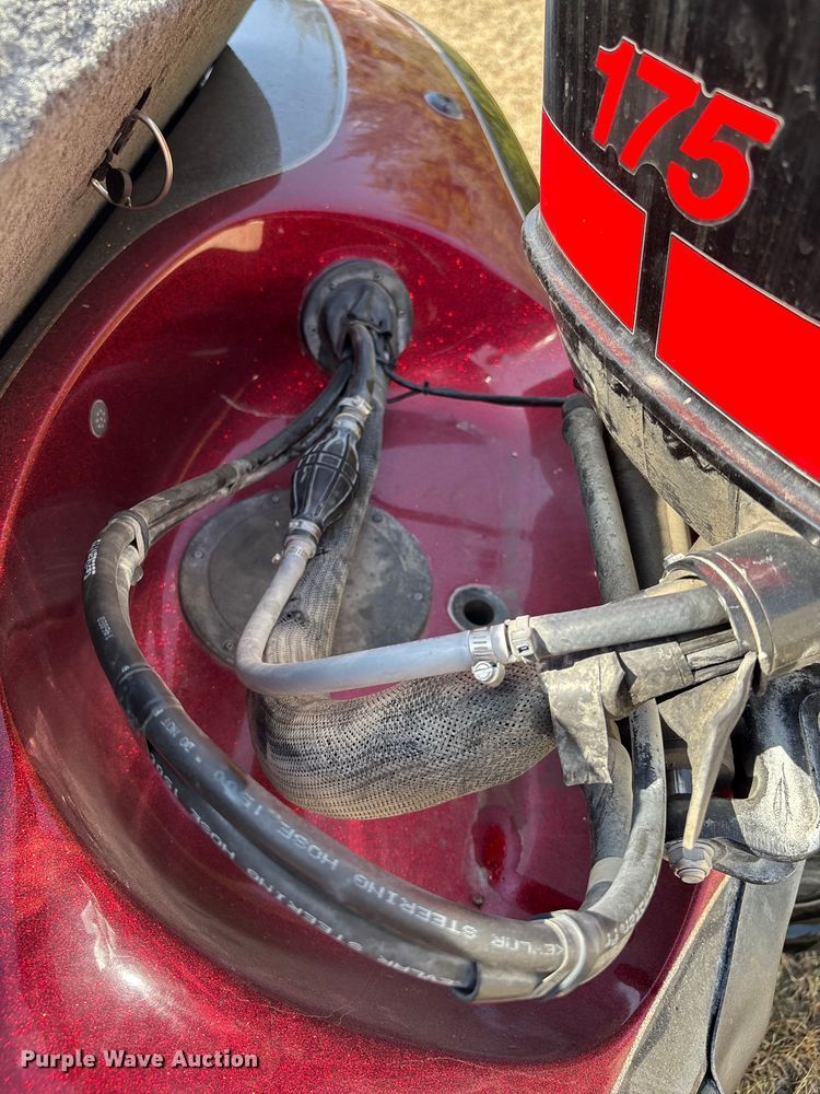 image for item DZ3971 2001 Ranger R83VS  boat