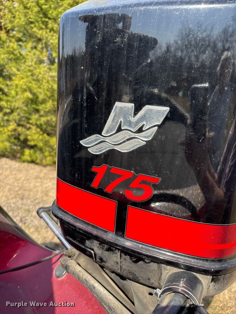 image for item DZ3971 2001 Ranger R83VS  boat