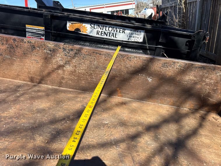 image for item DZ4411 2010 Lamar dump trailer