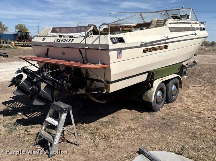 image for item DZ5352 1974 Bayliner Saratoga boat