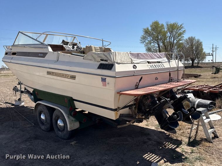 image for item DZ5352 1974 Bayliner Saratoga boat