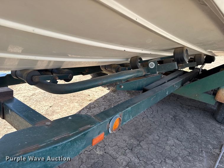 image for item DZ5352 1974 Bayliner Saratoga boat