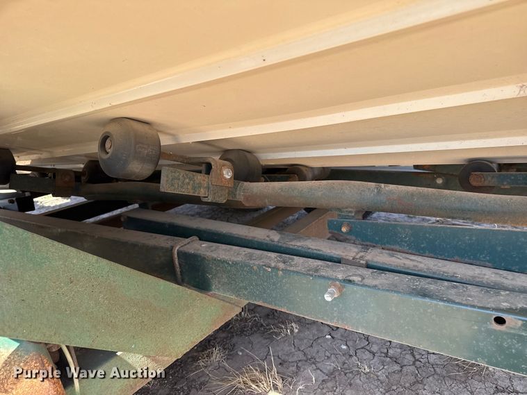 image for item DZ5352 1974 Bayliner Saratoga boat