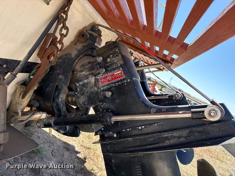 image for item DZ5352 1974 Bayliner Saratoga boat