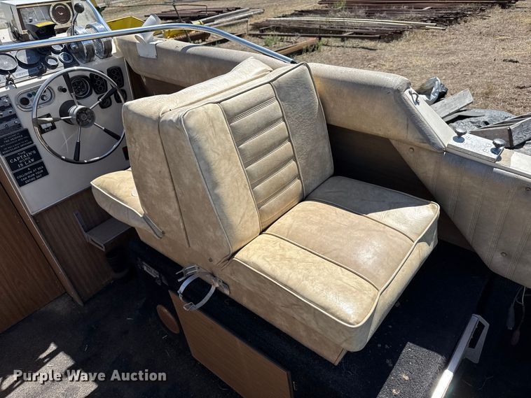 image for item DZ5352 1974 Bayliner Saratoga boat