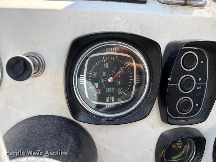 image for item DZ5352 1974 Bayliner Saratoga boat