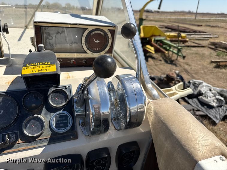 image for item DZ5352 1974 Bayliner Saratoga boat