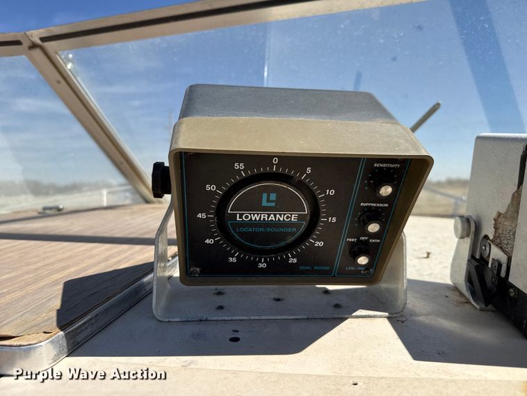 image for item DZ5352 1974 Bayliner Saratoga boat