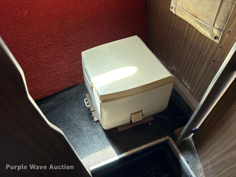 image for item DZ5352 1974 Bayliner Saratoga boat