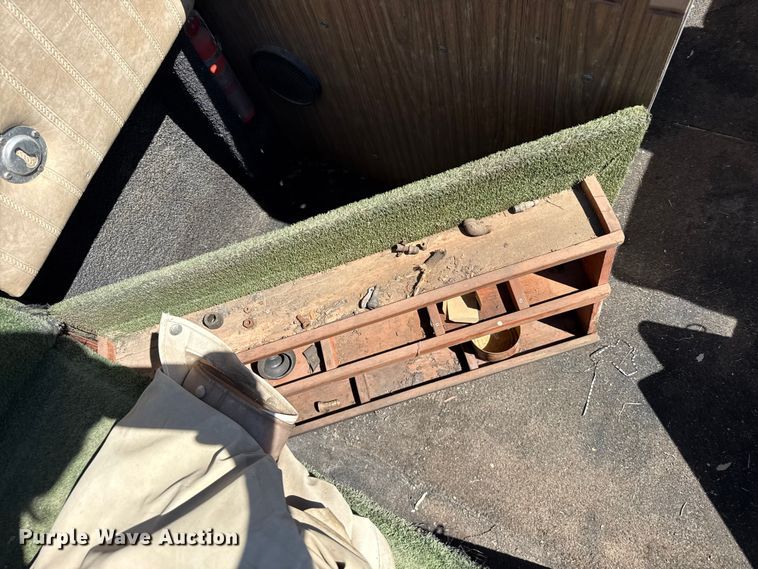 image for item DZ5352 1974 Bayliner Saratoga boat