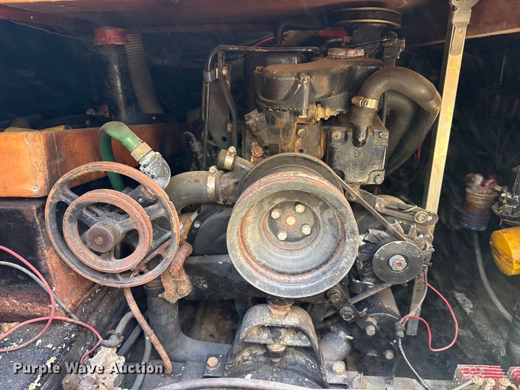 image for item DZ5352 1974 Bayliner Saratoga boat