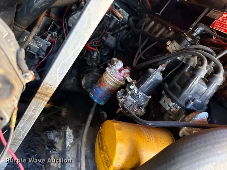 image for item DZ5352 1974 Bayliner Saratoga boat