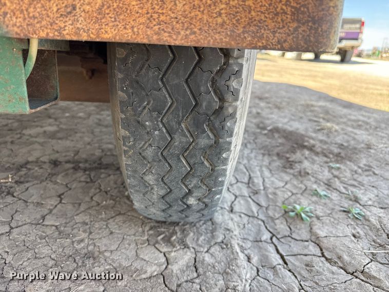 image for item DZ5352 1974 Bayliner Saratoga boat