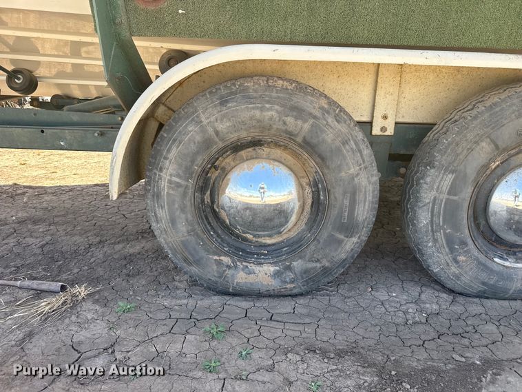 image for item DZ5352 1974 Bayliner Saratoga boat