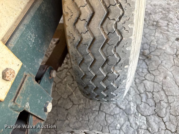 image for item DZ5352 1974 Bayliner Saratoga boat