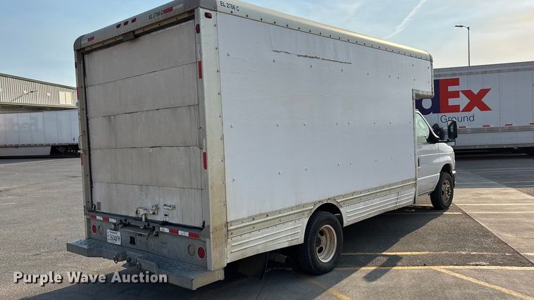 image for item EA4558 2009 Ford E-450 Box Truck