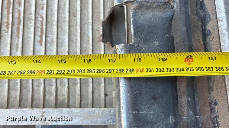 image for item EA4558 2009 Ford E-450 Box Truck